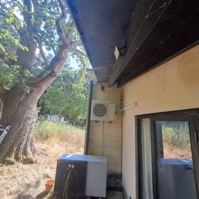 Installation of two Mitsubishi Electric wall mounted splits for an architect designed house